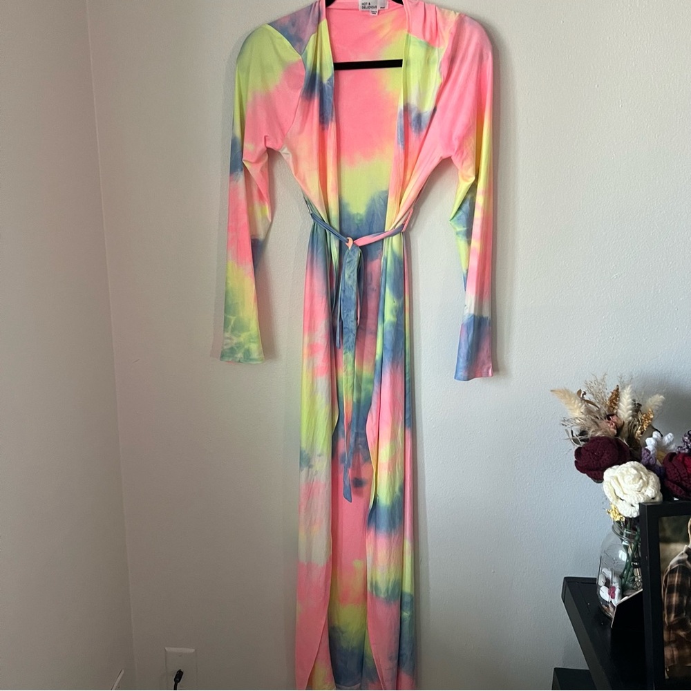 ❗️💲CLOSEOUT SALE: $5 💲❗️- Tie-dye Robe